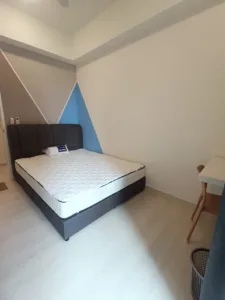 (Prefer Chinese female)Medium room for rent at Equine Park