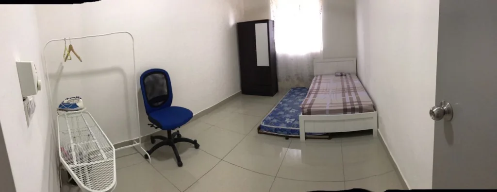 1000173487 | RoomGrabs