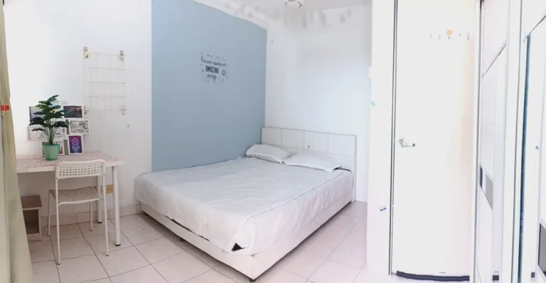 1000251341 | RoomGrabs