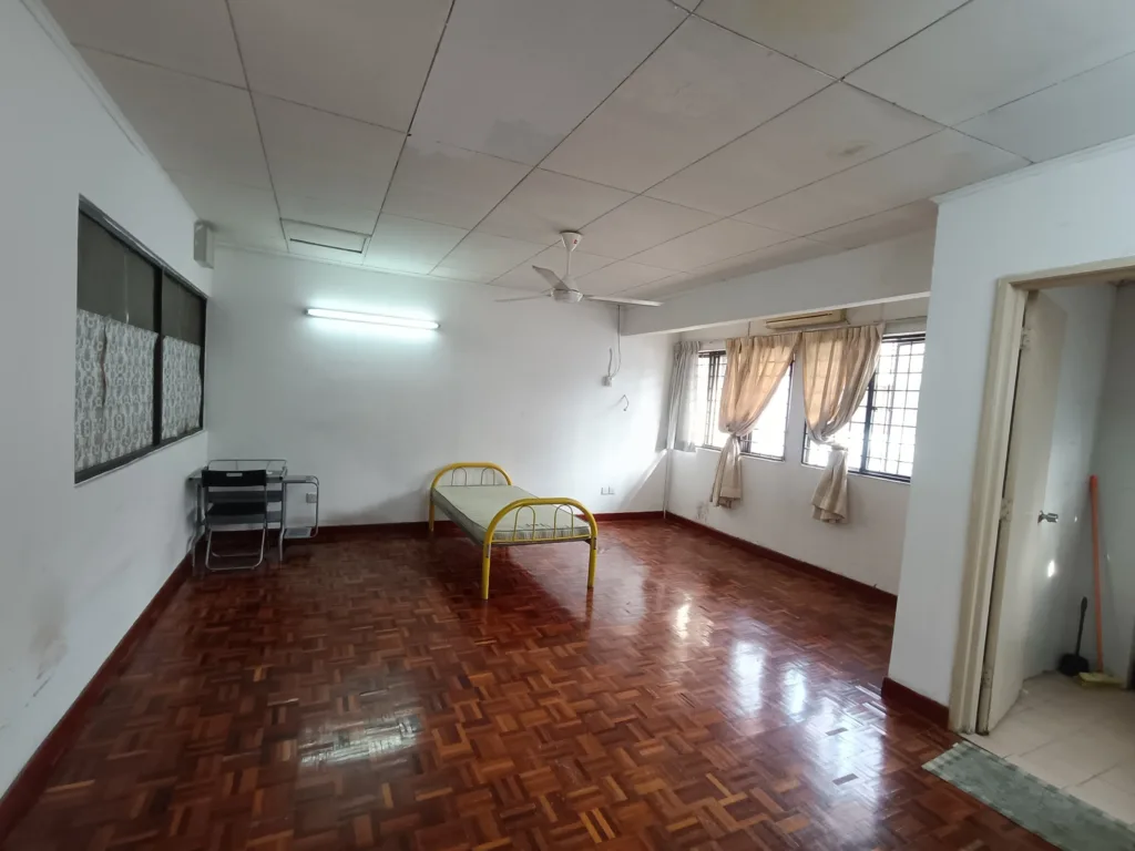 Studio-sized room for rent @ Bandar Utama BU11 2 1000616760 | RoomGrabs