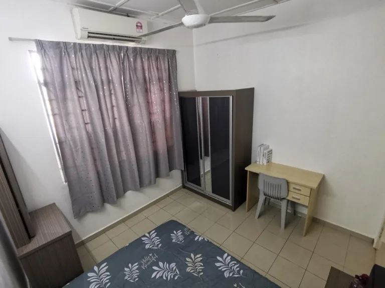 Medium Room near Sunway Uni / BRT (Free Utilities) 3 8 Middle L18 | RoomGrabs