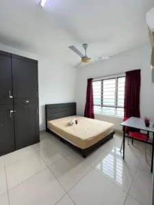 FEMALE UNIT MASTER ROOM WITH PRIVATE TOILET KOTA DAMANSARA