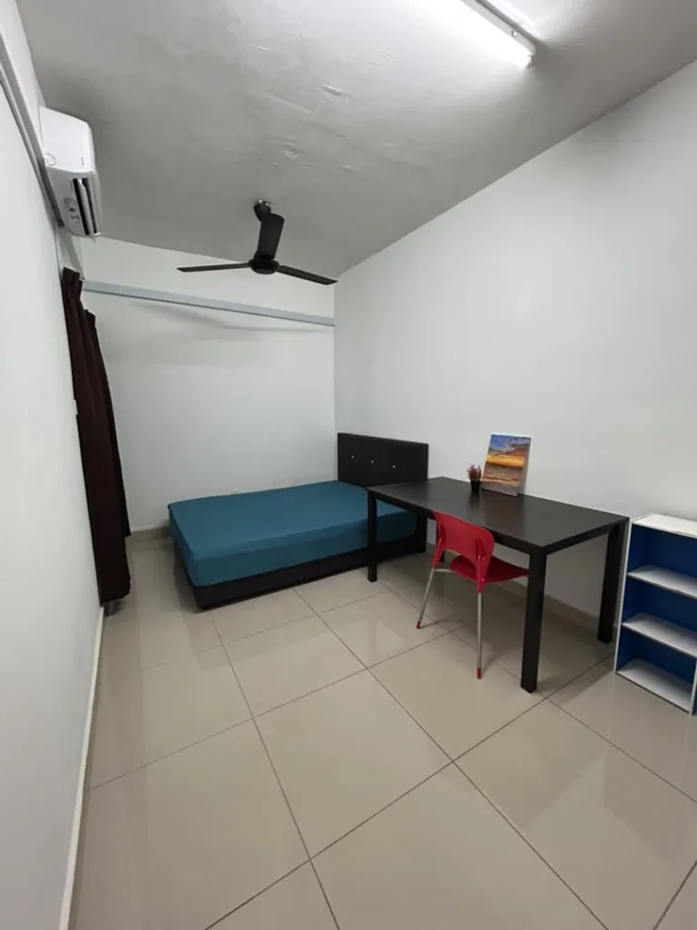 MALE UNIT MEDIUM ROOM KOTA DAMANSARA 3 WhatsApp Image 2026 08 05 at 11.06.09 | RoomGrabs