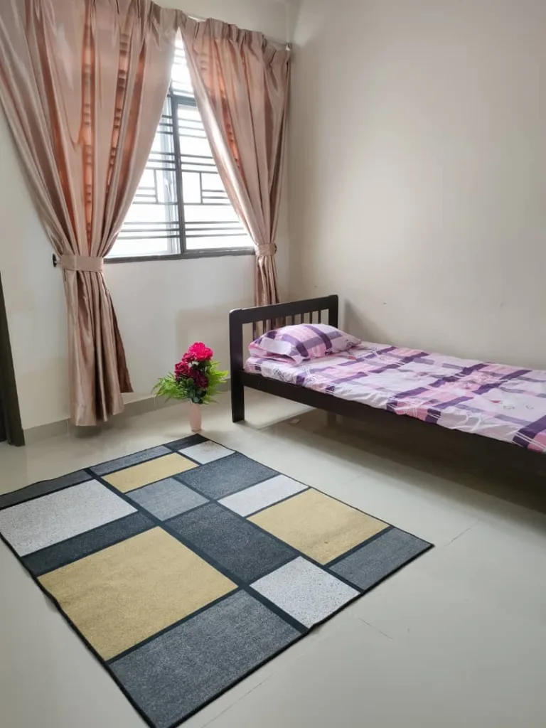 Budget Room for Rent at Summer Homes Puchong 3 250a5a1f 84a1 4a6b b2a9 225779066371 | RoomGrabs