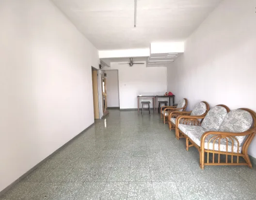 Large Room for Rent @Happy Garden 3 KL Living Room | RoomGrabs