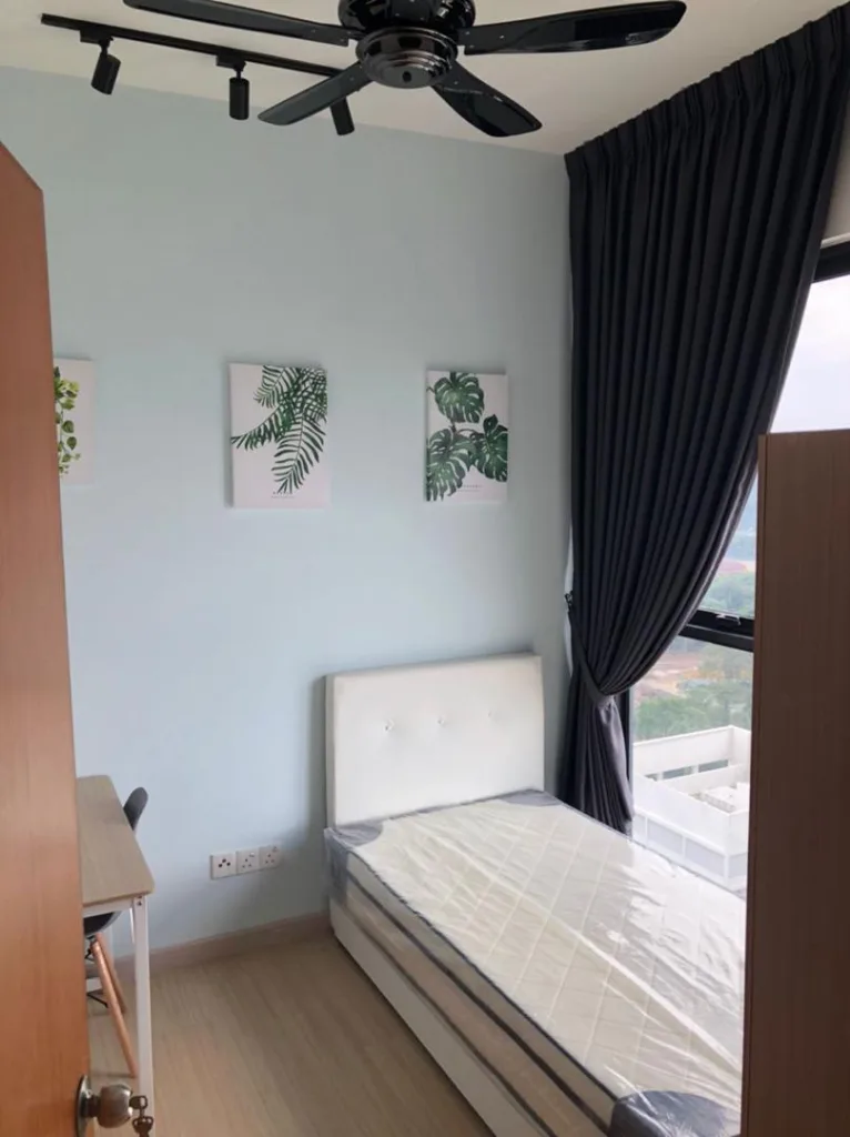 Small Room for Rent at D'Sara Sentral 1 1801 Small 3 | RoomGrabs