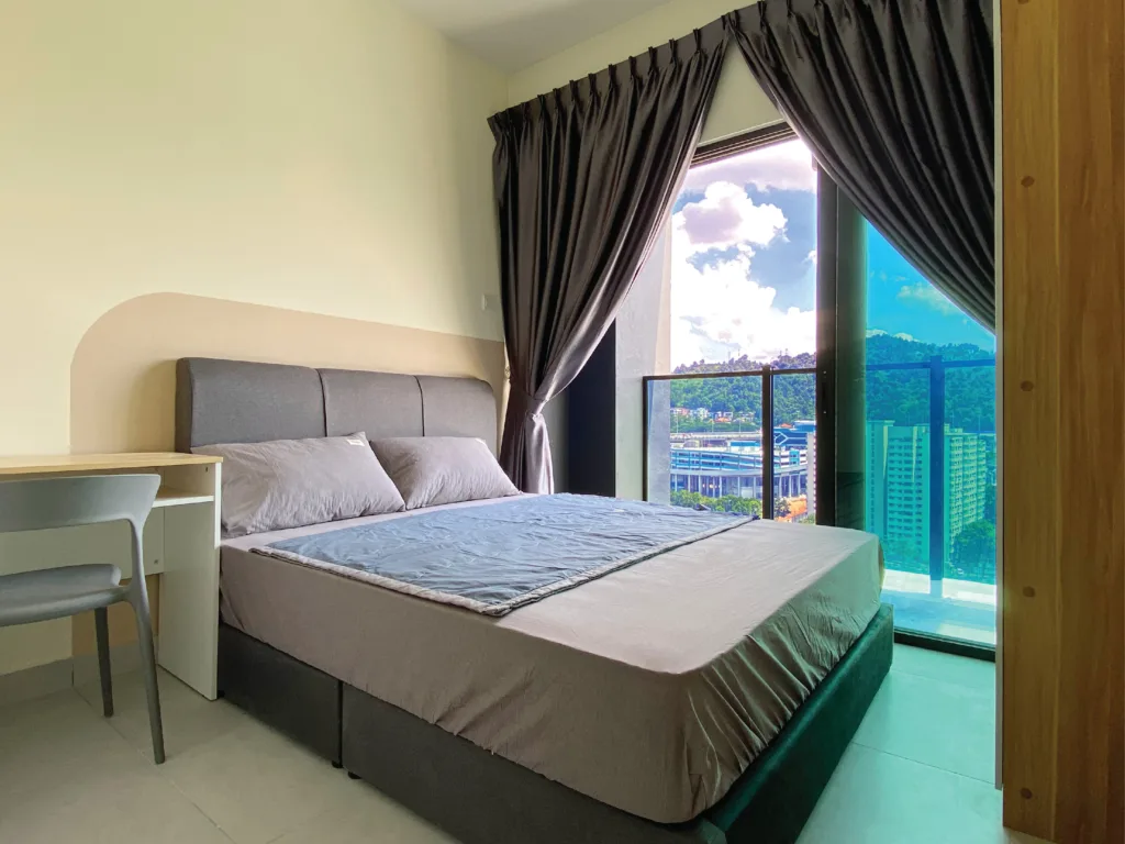【New Renovation】Majestic Maxim Balcony Aircon Room, Cheras 5 Majestic Maxim Room 2mb 03 | RoomGrabs