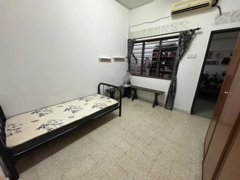 Room Pic 2 | RoomGrabs